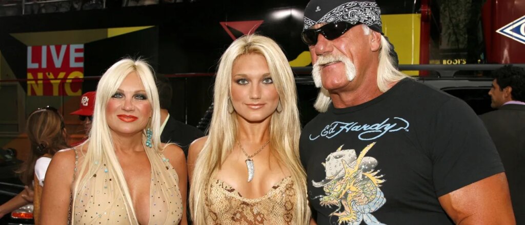 Brooke Hogan Pushes Back On Results Of Police Investigation Into Hulk Hogan’s Death Brooke Hogan Pushes Back On Results Of Police Investigation Into Hulk Hogan’s Death