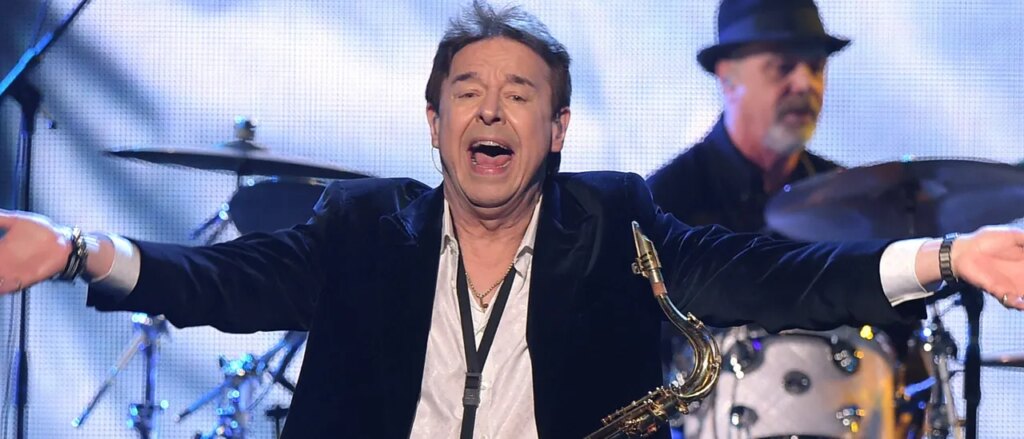 Co-Founder Of Legendary Rock Band Chicago, Walter Parazaider, Dead At 81 Co-Founder Of Legendary Rock Band Chicago, Walter Parazaider, Dead At 81