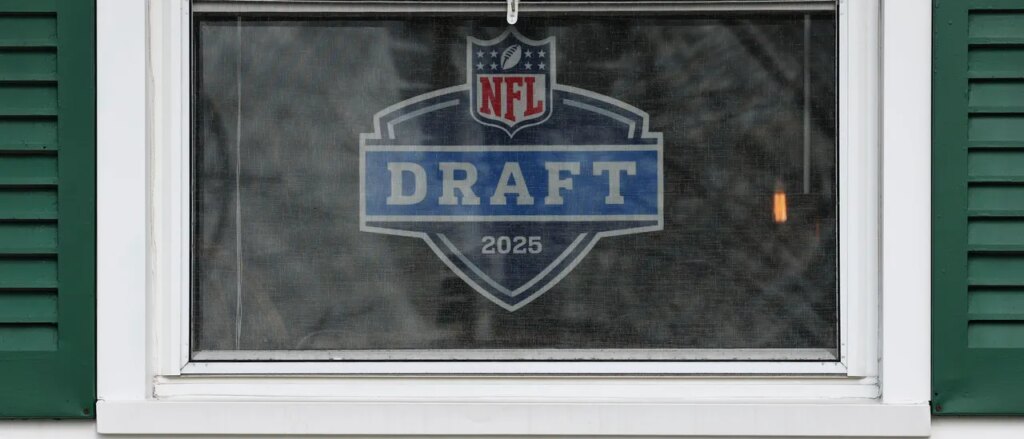 ESPN NFL Draft Analyst Matt Miller Gets Arm Amputated Following Horrifying Car Accident ESPN NFL Draft Analyst Matt Miller Gets Arm Amputated Following Horrifying Car Accident