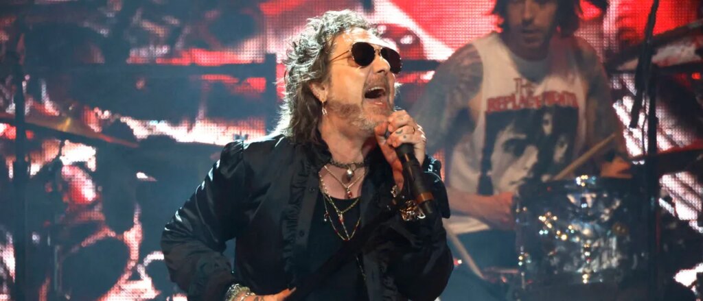 Fans Boo, Head For Exits After The Black Crowes Frontman Pushes Back Against Pro-USA Chants