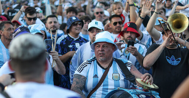 Argentinian, Algerian Fans Brawl in Times Square Before World Cup Match