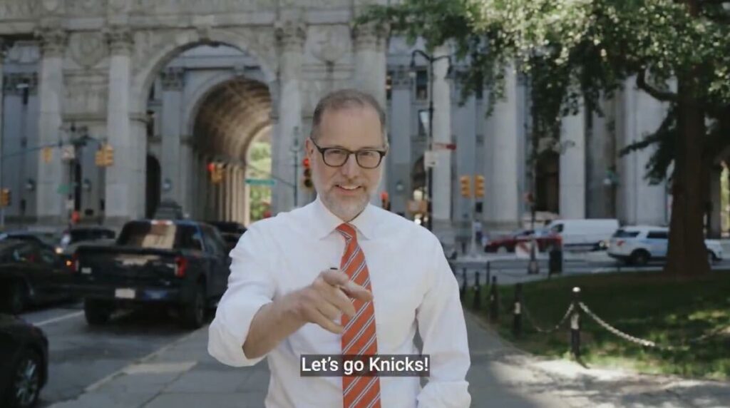 Your local city comptroller is rooting for the New York Knicks, if you didn't know.