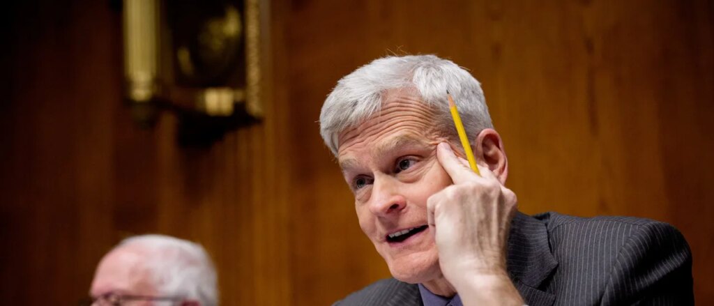Lawmakers Won’t Stop Singing Praises Of Fed’s Favorite Warrantless Spying Tool Lawmakers Won’t Stop Singing Praises Of Fed’s Favorite Warrantless Spying Tool