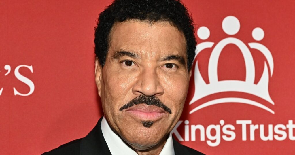 Lionel Richie Cuts Concert Short After Falling Ill: 'He Won't Be Able To Continue'