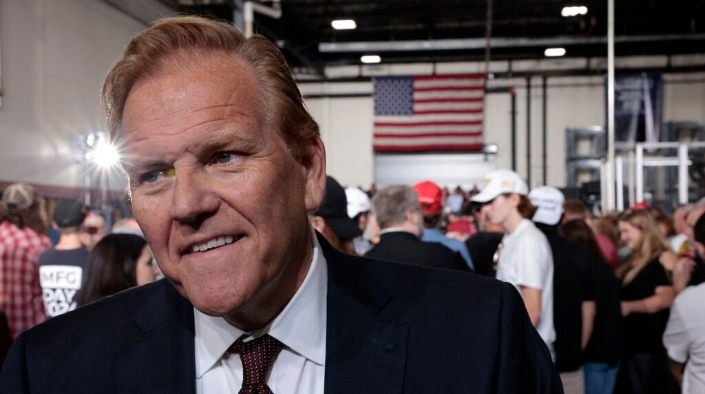 MAGA Wannabe Senator Mike Rogers Torched Over ‘Humiliating’ AI Pic MAGA Wannabe Senator Mike Rogers Torched Over 'Humiliating' AI Pic