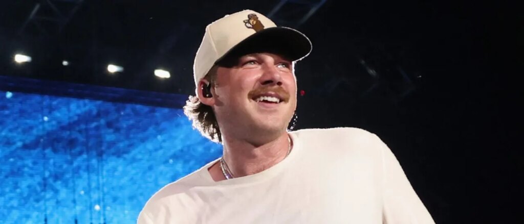 Morgan Wallen Yanks Phone Out Of Worker’s Hand, Tosses It Across Stage In Bizarre Live Concert Rage Moment Morgan Wallen Yanks Phone Out Of Worker’s Hand, Tosses It Across Stage In Bizarre Live Concert Rage Moment