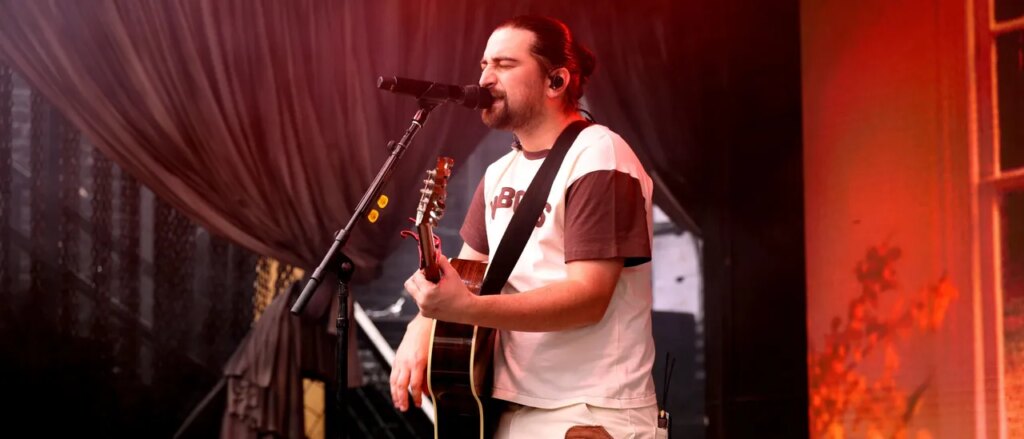 Noah Kahan Begs Fans To Stop Pooping Themselves At His Concerts, Admits His Own GI Troubles