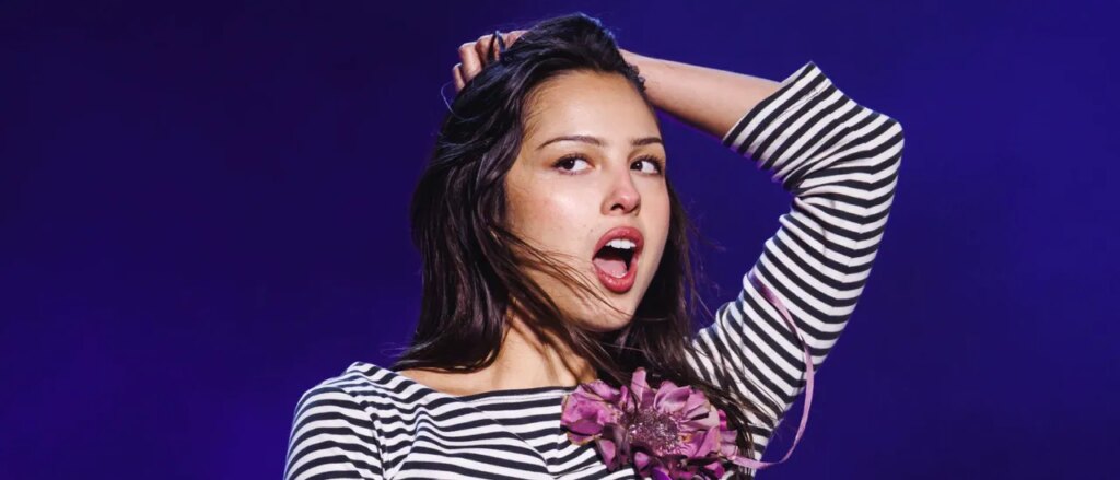 Olivia Rodrigo Says She Can Smell Stinky Fans Who Wear Diapers To Her Concerts Olivia Rodrigo Says She Can Smell Stinky Fans Who Wear Diapers To Her Concerts