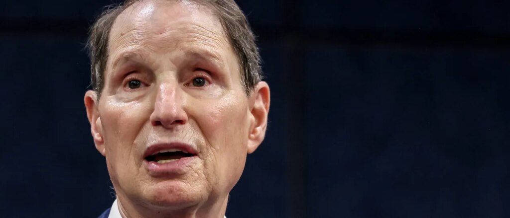 Sen. Wyden Stunned Into Silence As Bessent Brings Up His Son’s Relationship With Jeffrey Epstein