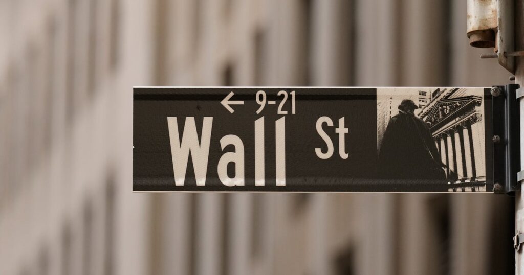 Sharp Drops In Big Tech Companies Pull Indexes Mostly Lower On Wall Street