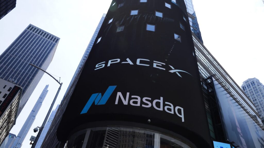 SpaceX seeing interest from short sellers, but most afraid to go against Musk SpaceX seeing interest from short sellers, but most afraid to go against Musk