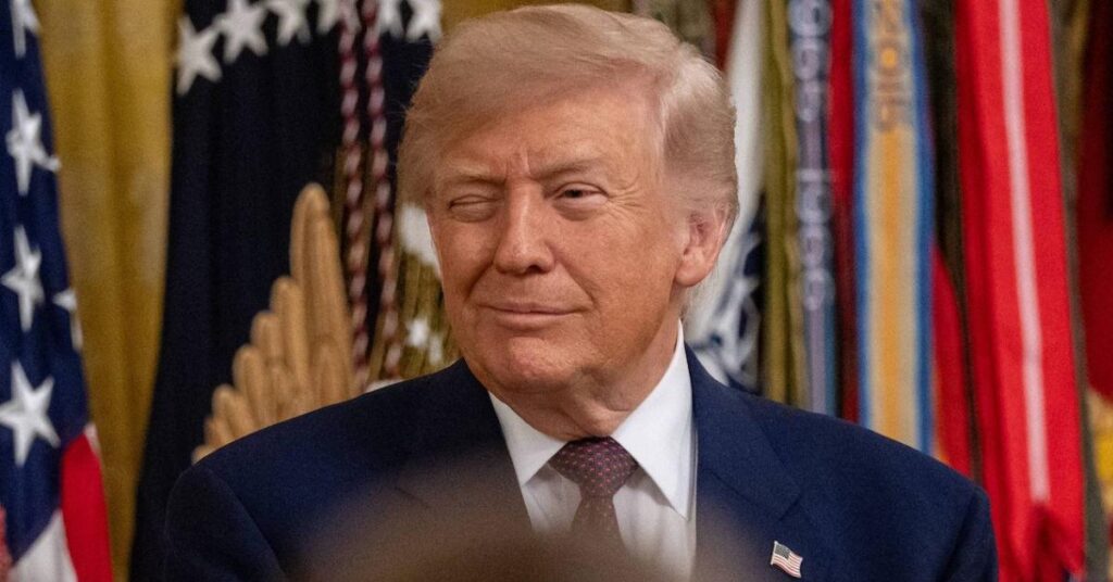 Trump Claims NY Cop 'Thanked' Him for Saving Marriage in 'Weird' Rant
