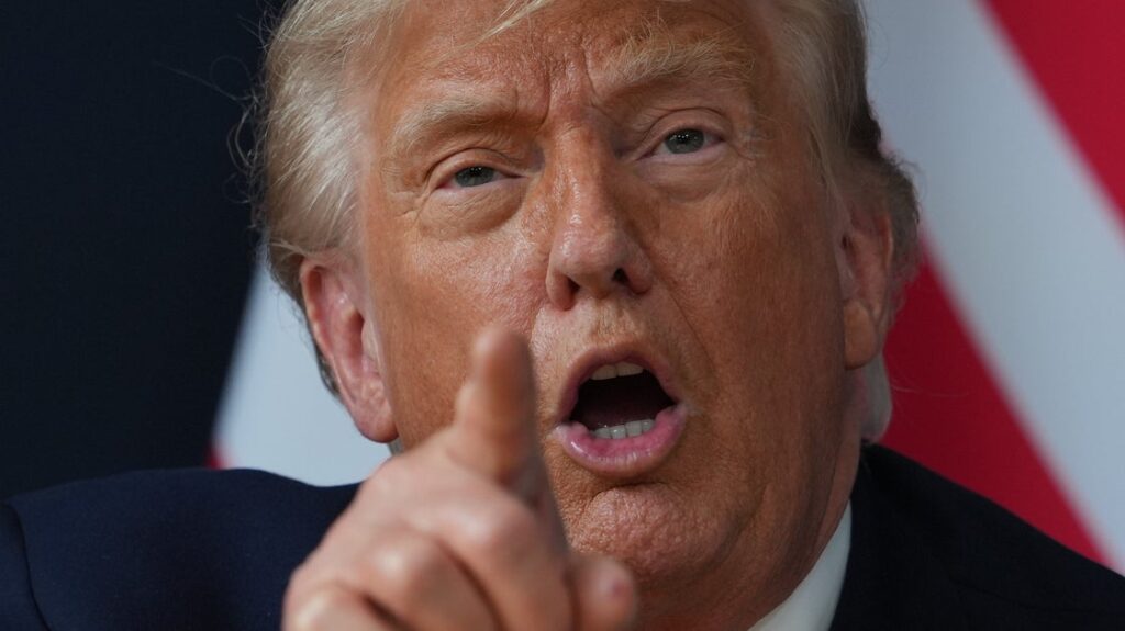 Trump Returns To USA With 4:32 A.M. Rant Against ‘Jealous, Bad People’ Trump Returns To USA With 4:32 A.M. Rant Against 'Jealous, Bad People'