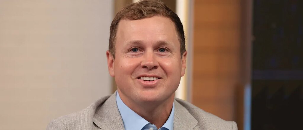 ‘Entourage’ Creator Doug Ellin Supports Spencer Pratt’s Mayoral Run ‘Entourage’ Creator Doug Ellin Supports Spencer Pratt’s Mayoral Run