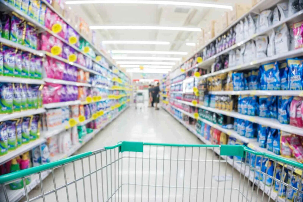1 Dividend-Paying Retail Giant Stands Above the Other