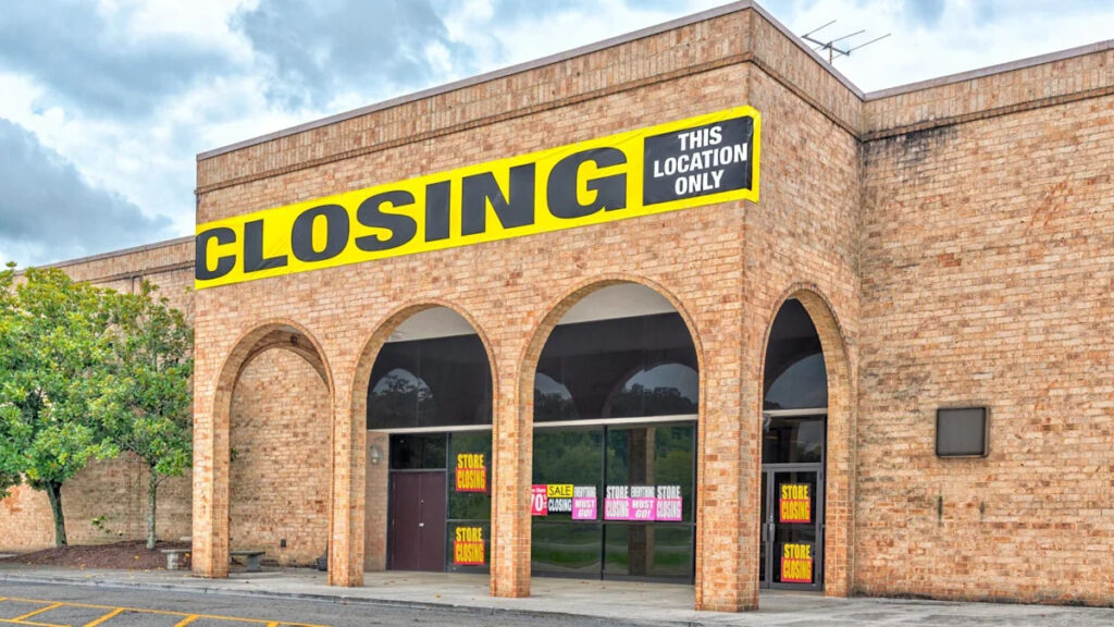 After 80 stores close, 63-year-old chain gives Chapter 11 warning After 80 stores close, 63-year-old chain gives Chapter 11 warning