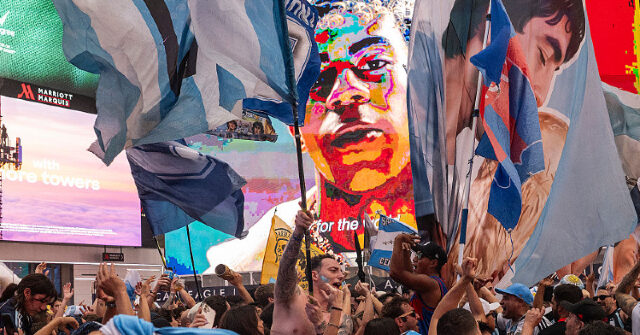 Argentina, Spain Fans Swarm Times Square Ahead of World Cup Final