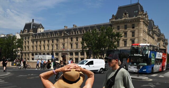 France Records 1,000 Excess Deaths During Heat Wave