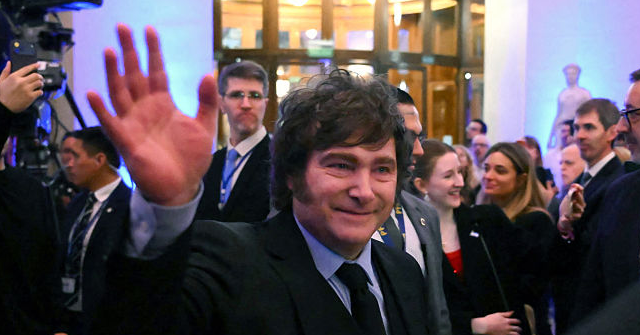 Argentina’s Javier Milei Visits Brazil to Endorse Flávio Bolsonaro’s Presidential Bid