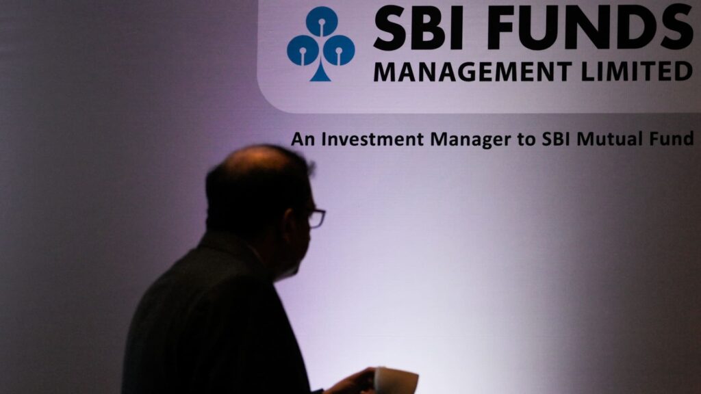 India’s biggest IPO this year rakes in bids worth $31 billion, powered by institutional frenzy India's biggest IPO this year rakes in bids worth $31 billion, powered by institutional frenzy