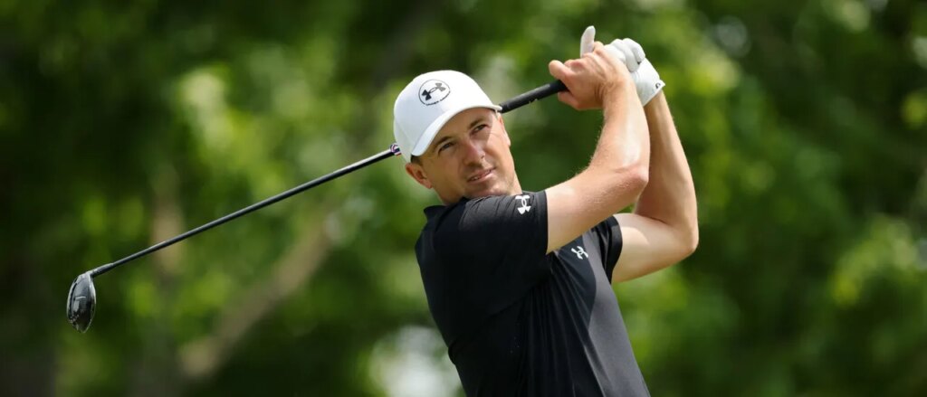 Jordan Spieth Turns Ball Found Under Recycling Bin Into A Birdie Jordan Spieth Turns Ball Found Under Recycling Bin Into A Birdie