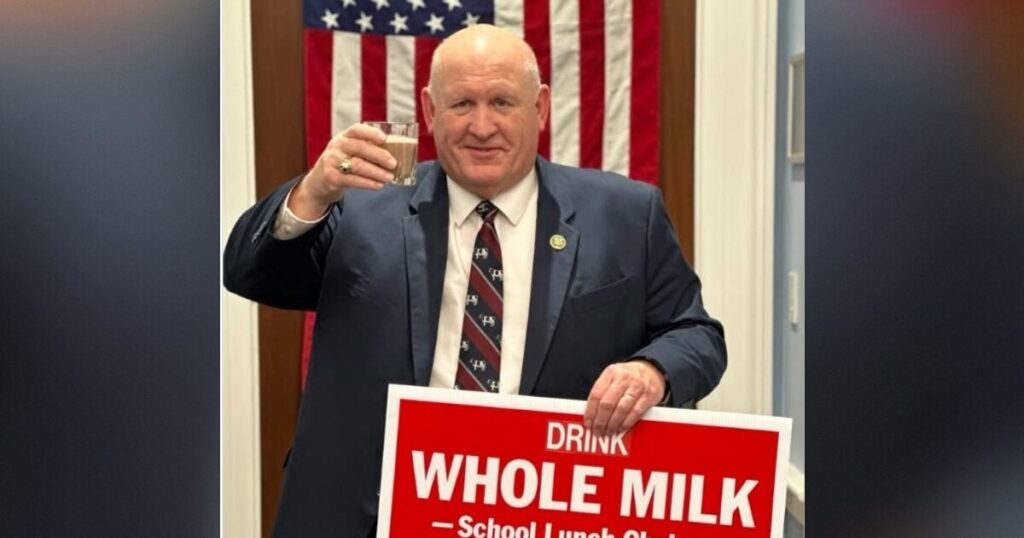Nearly 50 House Republicans Push Bill That Grants “DE FACTO AMNESTY” to Illegal Alien Farm Workers Present in the U.S. as of May 31, 2026 Nearly 50 House Republicans Push Bill That Grants “DE FACTO AMNESTY” to Illegal Alien Farm Workers Present in the U.S. as of May 31, 2026