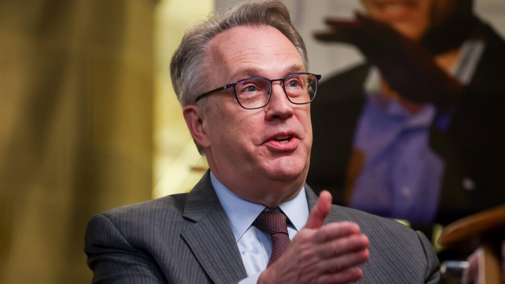 New York Fed President Williams says inflation has peaked, rates ‘well positioned’ New York Fed President Williams says inflation has peaked, rates 'well positioned'