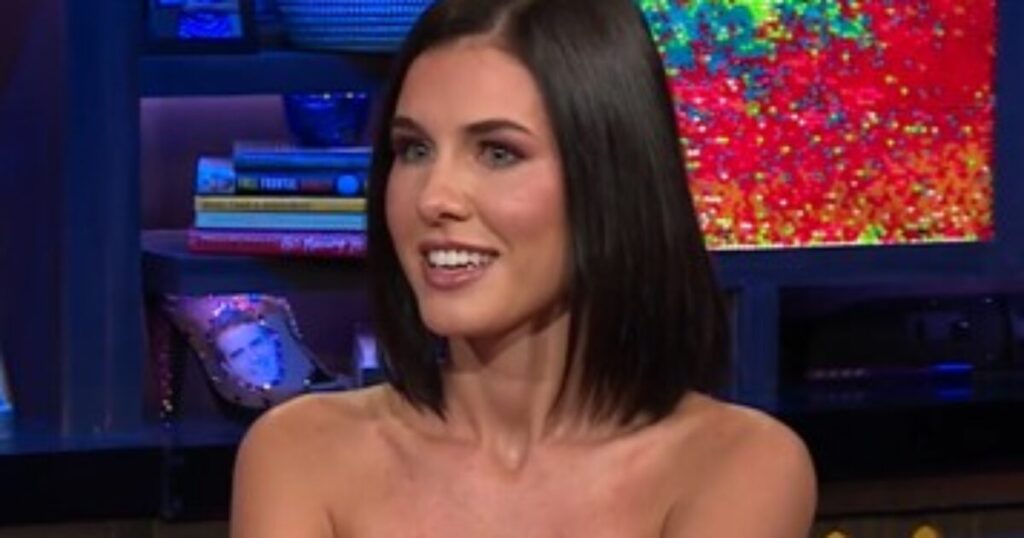 Reality TV Actress Whines About Her Experience at ‘Disgusting’ U.S. Detention Facility as She Reveals The Reason She Was Deported From America Reality TV Actress Whines About Her Experience at ‘Disgusting’ U.S. Detention Facility as She Reveals The Reason She Was Deported From America