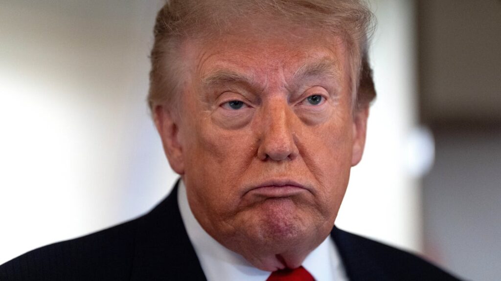 Senate Unanimously Agrees Trump Shouldn’t Pardon Ghislaine Maxwell Senate Unanimously Agrees Trump Shouldn’t Pardon Ghislaine Maxwell