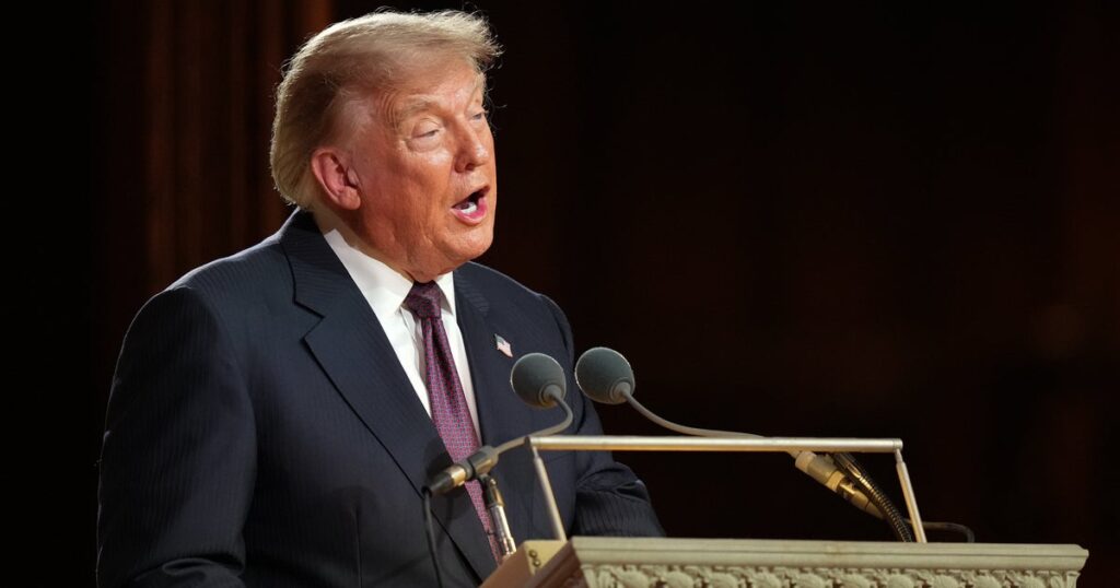 Trump Goes Off-Script During Lindsey Graham’s Eulogy Trump Goes Off-Script During Lindsey Graham's Eulogy