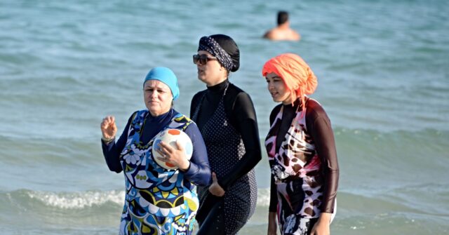 Three Women Expelled from Public Pool for Wearing a Burkini