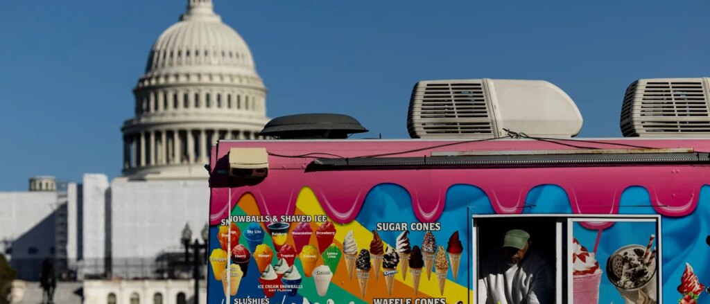 ‘He Came And Stab Me’: Food Truck Pirates Turn National Mall Into A Lawless Mess ‘He Came And Stab Me’: Food Truck Pirates Turn National Mall Into A Lawless Mess