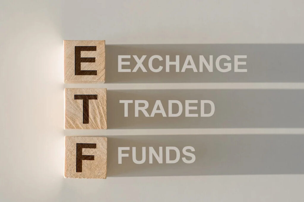 5 Monthly Dividend ETFs Paying 7 to 14 Percent to Ride Into 2027