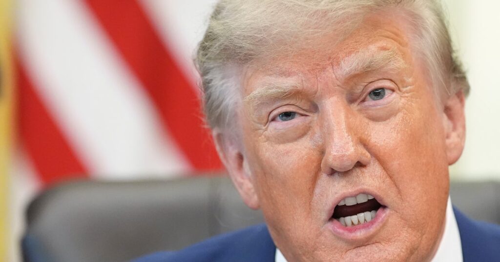 Critics Rip ‘Scared’ Trump After Air Force One Catering Truck Swap Critics Rip 'Scared' Trump After Air Force One Catering Truck Swap