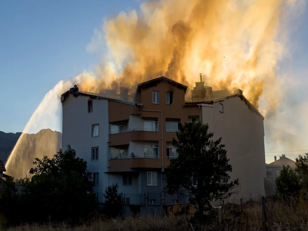 Does renters insurance cover fire? Does renters insurance cover fire?