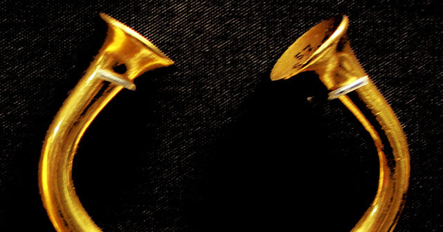 British Treasure Hunters Hit Pay Dirt, Find Gold After Years of Failure