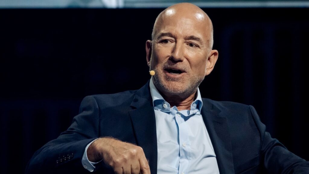 Jeff Bezos just filed to sell $4 billion in Amazon. The shares are falling Jeff Bezos just filed to sell $4 billion in Amazon. The shares are falling