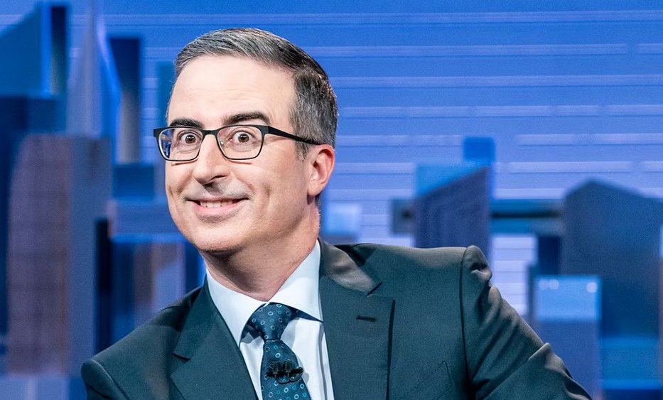 John Oliver Brutally Mocks Trump for Sacrificing Staff in Airplane-Swap Incident John Oliver Brutally Mocks Trump for Sacrificing Staff in Airplane-Swap Incident
