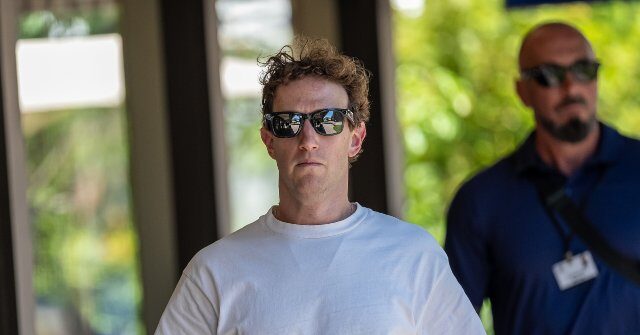 Mark Zuckerberg’s Superyacht Ignores Call for Help from Stranded Boat in Alaska