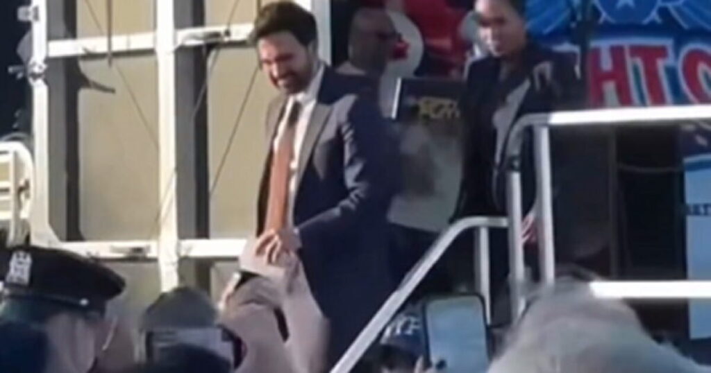 OOF! Zohran Mamdani BOOED Off the Stage at NYPD Event on Staten Island (VIDEO) OOF! Zohran Mamdani BOOED Off the Stage at NYPD Event on Staten Island (VIDEO)