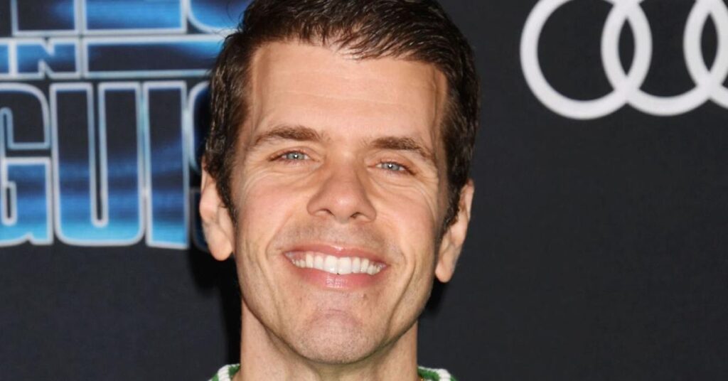Perez Hilton 911 Audio Reveals Details of Blogger’s ‘Suicide Attempt’ Perez Hilton 911 Audio Reveals Details of Blogger's 'Suicide Attempt'