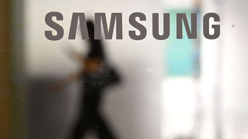 Samsung plans up to $80 billion in shareholder returns after SK Hynix buyback Samsung plans up to $80 billion in shareholder returns after SK Hynix buyback