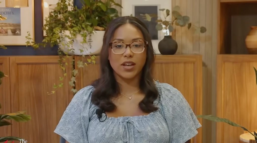 Surrogate Travels To Texas To Birth Baby Following Abortion Dispute