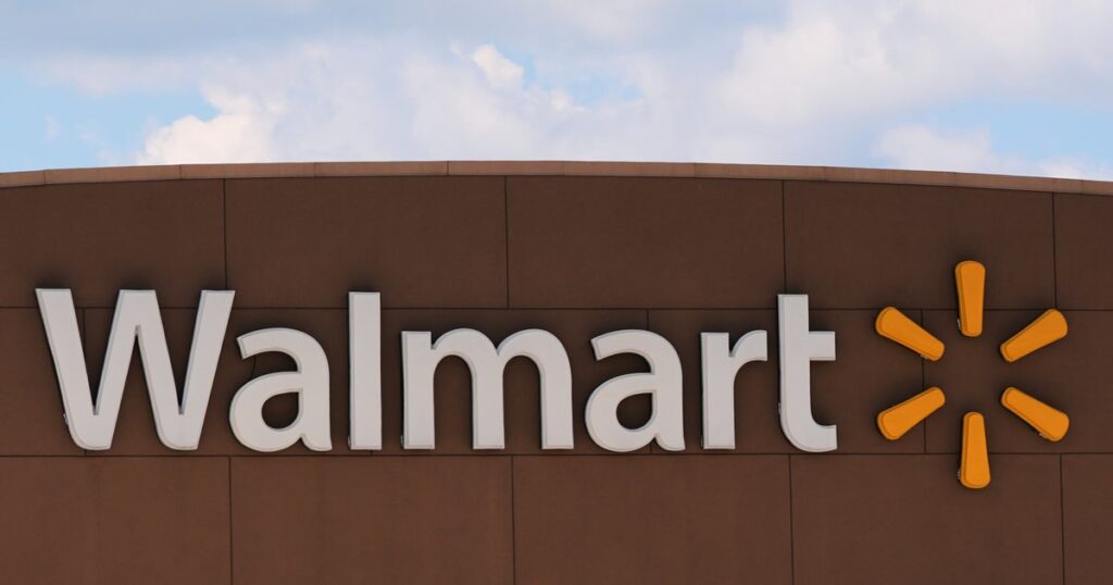 Walmart Reports Slowest Sales Growth In 6 Years, Shares Tumble Walmart Reports Slowest Sales Growth In 6 Years, Shares Tumble