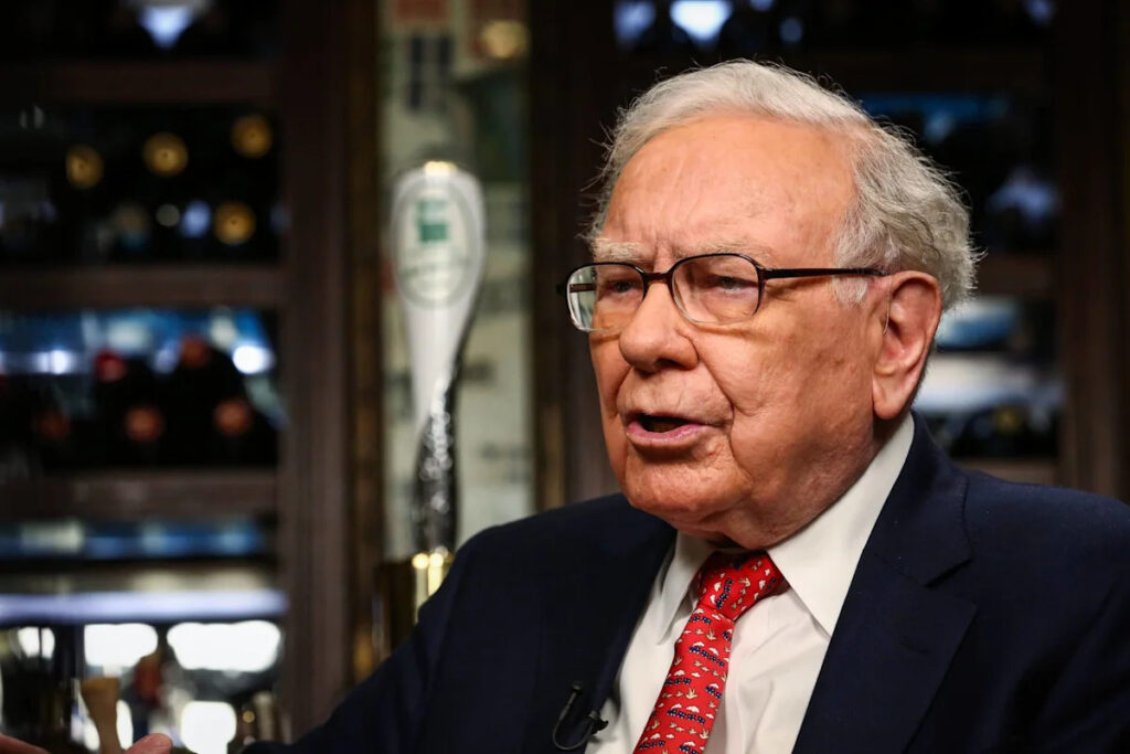 Warren Buffett keeps pointing at the same ETF for a reason