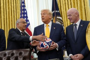 Gianni Infantino Adviser Quits Over FIFA World Cup Stake Sale Plan