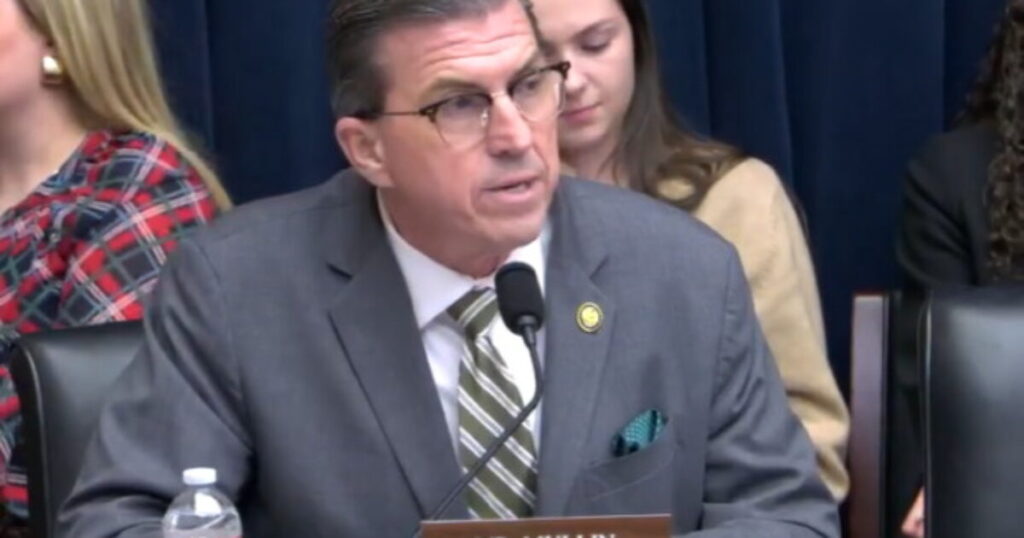 California Democrat Pushes Bill to Redefine BB Guns as Dangerous Firearms * The Gateway Pundit * by Mike LaChance California Democrat Pushes Bill to Redefine BB Guns as Dangerous Firearms * The Gateway Pundit * by Mike LaChance