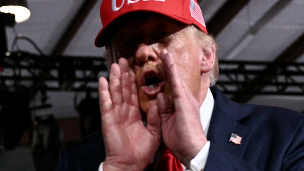 Critics Taunt Trump After Latest Boast About His Own Intelligence Critics Taunt Trump After Latest Boast About His Own Intelligence