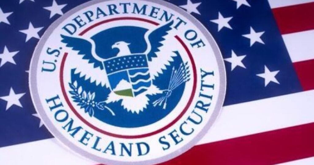 DHS Responds to Latest Migrant Caravan Marching Toward US Border (VIDEO) * The Gateway Pundit * by Cristina Laila DHS Responds to Latest Migrant Caravan Marching Toward US Border (VIDEO) * The Gateway Pundit * by Cristina Laila