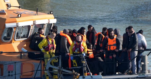 Zero-Notice Protests Blockaded Entrance of Boat Migrants at Portsmouth